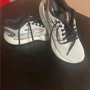 Brooks Glycerin 21 Shoes - Black and light green